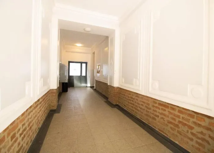 Sunny Penthouse With Balcony L T47 * Bécs
