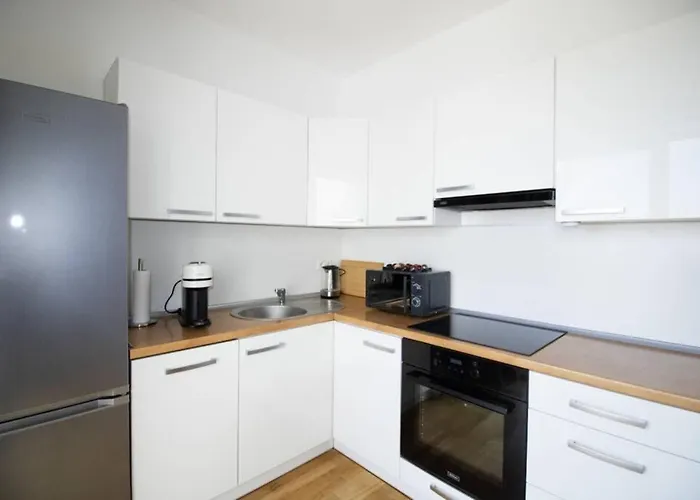 Apartman Sunny Penthouse With Balcony L T47 Bécs
